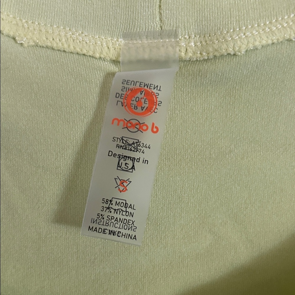 Women’s Mono B top - Picture 2 of 4